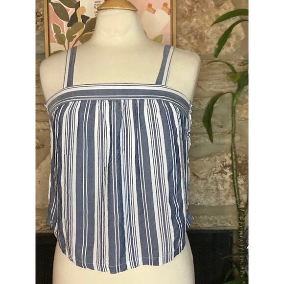 Denim Blue & White Striped Button Crop Top - Universal Threads - XS - Picture 2 of 6